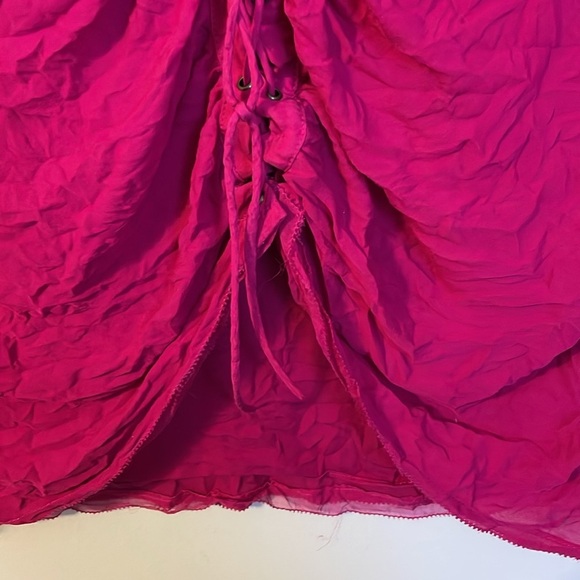 Diane Von Furstenberg Silk Fuscia Lace Up Front Cap Sleeve Blouse size 6 - Picture 3 of 15